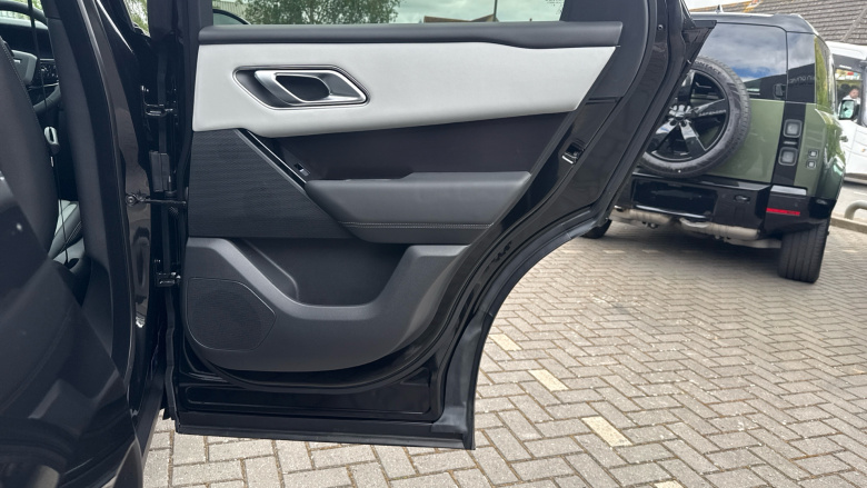 Land Rover Range Rover Velar 2.0 D200 MHEV Belgravia Edition 5dr Auto Diesel Estate